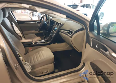 2019 Ford Fusion Hybrid Se z USA, uszkodzony, nr VIN 3FA6P0LU8KR197884